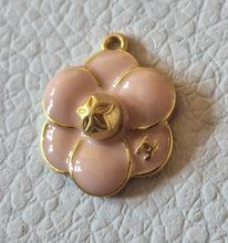 Load image into Gallery viewer, 20 mm stamped buttons,pendant,gold metal,gripox ,camellia
