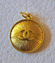 Load image into Gallery viewer, 20 mm   buttons  pendant, stamped ,gold metal
