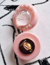 Load image into Gallery viewer, 18 mm stamped  buttons ,resin,
