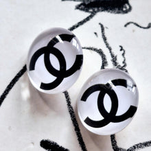 Load image into Gallery viewer, 18 mm,buttons, stamped,resin,
