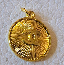 Load image into Gallery viewer, 20 mm   buttons  pendant, stamped ,gold metal
