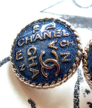 Load image into Gallery viewer, 18 mm buttons,metal,emaille
