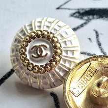 Load image into Gallery viewer, 18 mm stamped buttons
