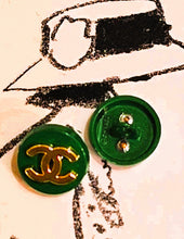 Load image into Gallery viewer, 12 mm stamped buttons green,emaille
