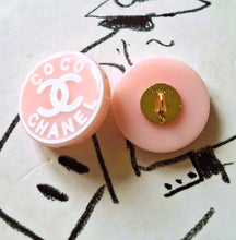 Load image into Gallery viewer, 25 mm stamped buttons,resin ,light pink
