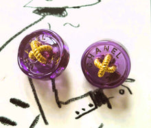 Load image into Gallery viewer, 21 mm   buttons   stamped,pendant,resin,purple
