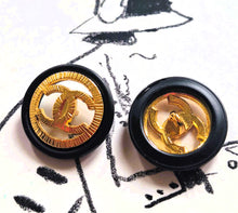 Load image into Gallery viewer, 24 mm buttons,resin,metal
