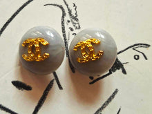 Load image into Gallery viewer, 20 mm stamped buttons,resin.grey
