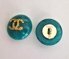 Load image into Gallery viewer, 20 mm stamped buttons,resin.green
