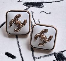 Load image into Gallery viewer, 18 mm stamped buttons,metall,gripox,
