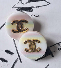 Load image into Gallery viewer, 25 mm buttons, stamped gold,metal,,resin , iridescent, rainbow
