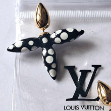 Load image into Gallery viewer, 32/32 mm,Vintage,stamped,buttons,brooch,pendant,earrings,gripox,Louis Vuitton
