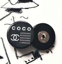 Load image into Gallery viewer, 24 mm buttons, stamped gold,metal,,resin ,
