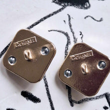 Load image into Gallery viewer, 18 mm stamped buttons,metall,gripox,
