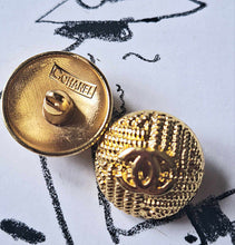 Load image into Gallery viewer, 20m mm stamped buttons,  gold metal
