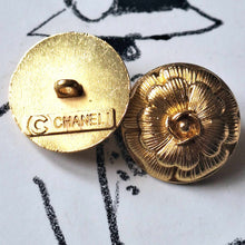Load image into Gallery viewer, 20 mm stamped buttons,camellia,metal,
