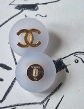 Load image into Gallery viewer, 25 mm buttons, stamped gold,metal,,resin ,
