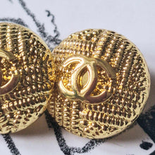 Load image into Gallery viewer, 20m mm stamped buttons,  gold metal
