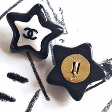 Load image into Gallery viewer, 22 mm   buttons ,stamped,,resin,
