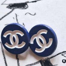 Load image into Gallery viewer, 20 mm stamped buttons,navy blue,metal,emaille
