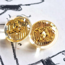 Load image into Gallery viewer, 16 mm   stamped buttons,,resin, ,opalescent
