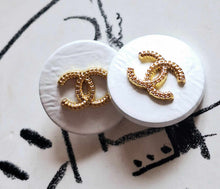 Load image into Gallery viewer, 20 mm stamped buttons metal,emaille
