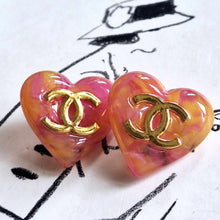 Load image into Gallery viewer, 27 mm   buttons ,stamped,,resin, opalescent,
