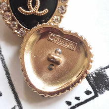 Load image into Gallery viewer, 22 mm stamped buttons,gripox, gold metal,zirkonia
