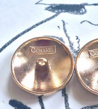 Load image into Gallery viewer, 22 mm stamped buttons faux perlen,metal,emaille
