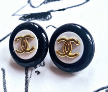 Load image into Gallery viewer, 18 mm stamped,buttons ,metal,gripox
