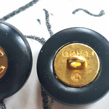 Load image into Gallery viewer, 18 mm stamped butons,gripox,metal
