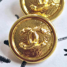 Load image into Gallery viewer, 22 mm stamped ,buttons,pendant,gold metal
