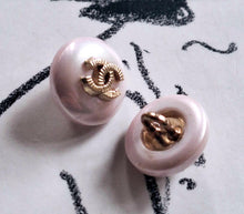 Load image into Gallery viewer, 12 mm  buttons ,resin, pearl pink
