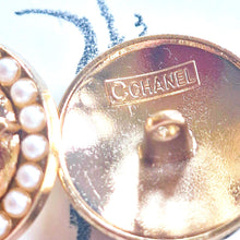 Load image into Gallery viewer, 22 mm stamped buttons,emaille,faux peren,metal
