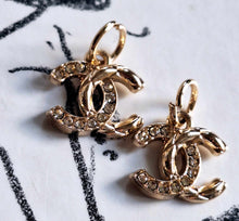 Load image into Gallery viewer, 13,5 mm stamped,buttons,pendant,zirkonia,gold metal
