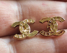 Load image into Gallery viewer, 12 mm stamped buttons, gold metal,

