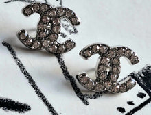 Load image into Gallery viewer, 13,5 mm stamped,buttons,,zirkonia,silver metal
