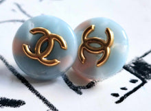 Load image into Gallery viewer, 15 mm  stamped,buttons,resin,opalescent
