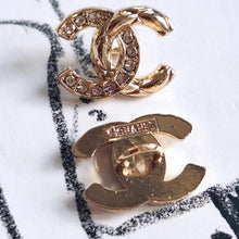 Load image into Gallery viewer, 13,5 mm stamped,buttons, zirkonia,gold metal
