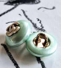 Load image into Gallery viewer, 12 mm  buttons ,resin, pearl
