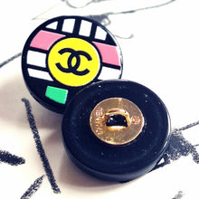 Load image into Gallery viewer, 22 mm stamped buttons,resin ,
