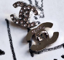 Load image into Gallery viewer, 13,5 mm stamped,buttons,,zirkonia,silver metal
