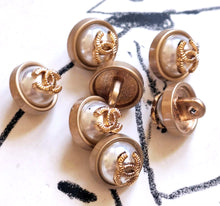 Load image into Gallery viewer, 11 mm buttons,matt,faux perlen,gold metal
