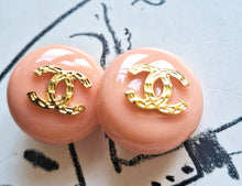 Load image into Gallery viewer, 20 mm   buttons,stamped,,resin,coral
