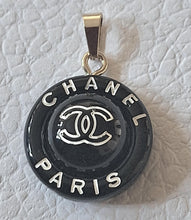 Load image into Gallery viewer, 18 mm  stamped, pendant,buttons,resin
