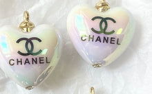 Load image into Gallery viewer, 22 mm   pendant buttons ,stamped,,resin,
