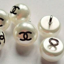 Load image into Gallery viewer, 12 mm buttons,faux perlen.
