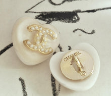 Load image into Gallery viewer, 15 mm   stamped buttons,,resin, ,ecru
