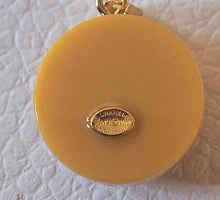 Load image into Gallery viewer, 20 mm   buttons  pendant,resin, stamped
