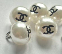 Load image into Gallery viewer, 12 mm buttons,faux perlen.
